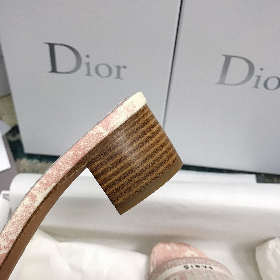 UA DIOR Dway Heeled Slide