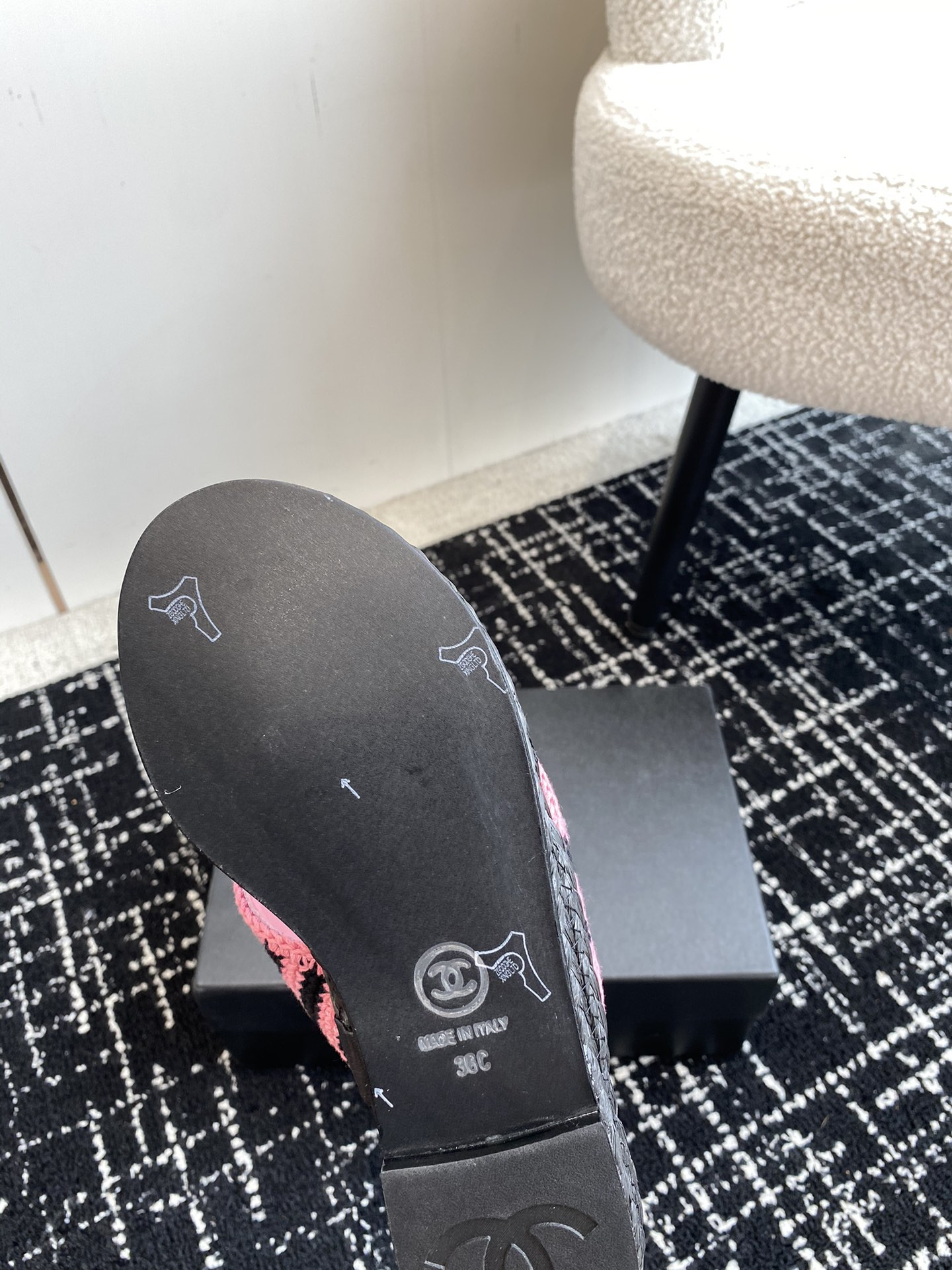 UA CHANEL THONGS SLIDES