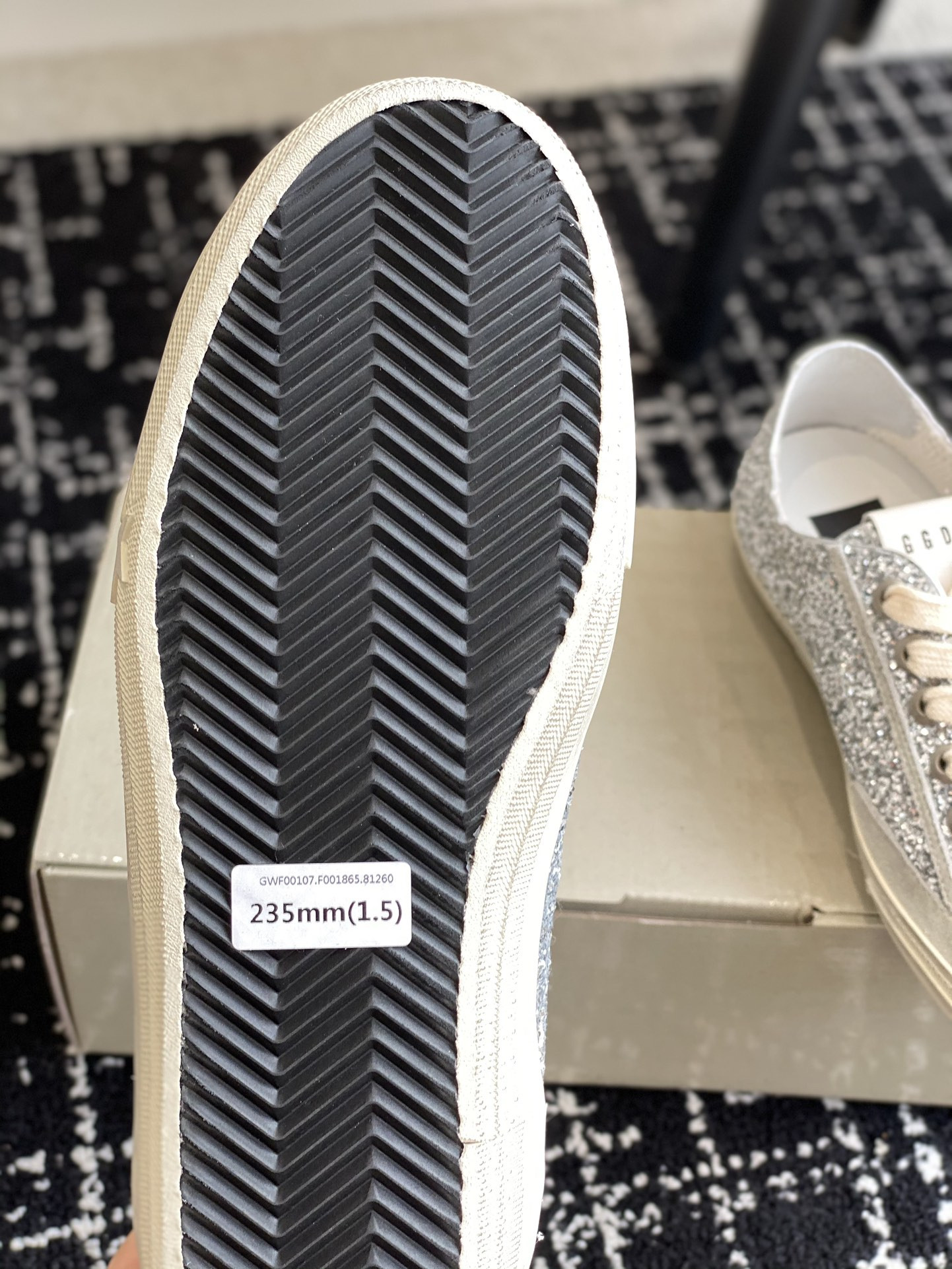 UA Golden Goose V-STAR Sneaker