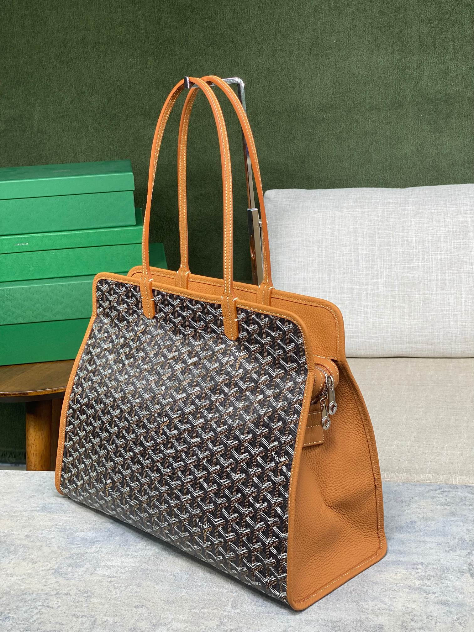 Goyard Chic du Chien 41x30x16.5cm
