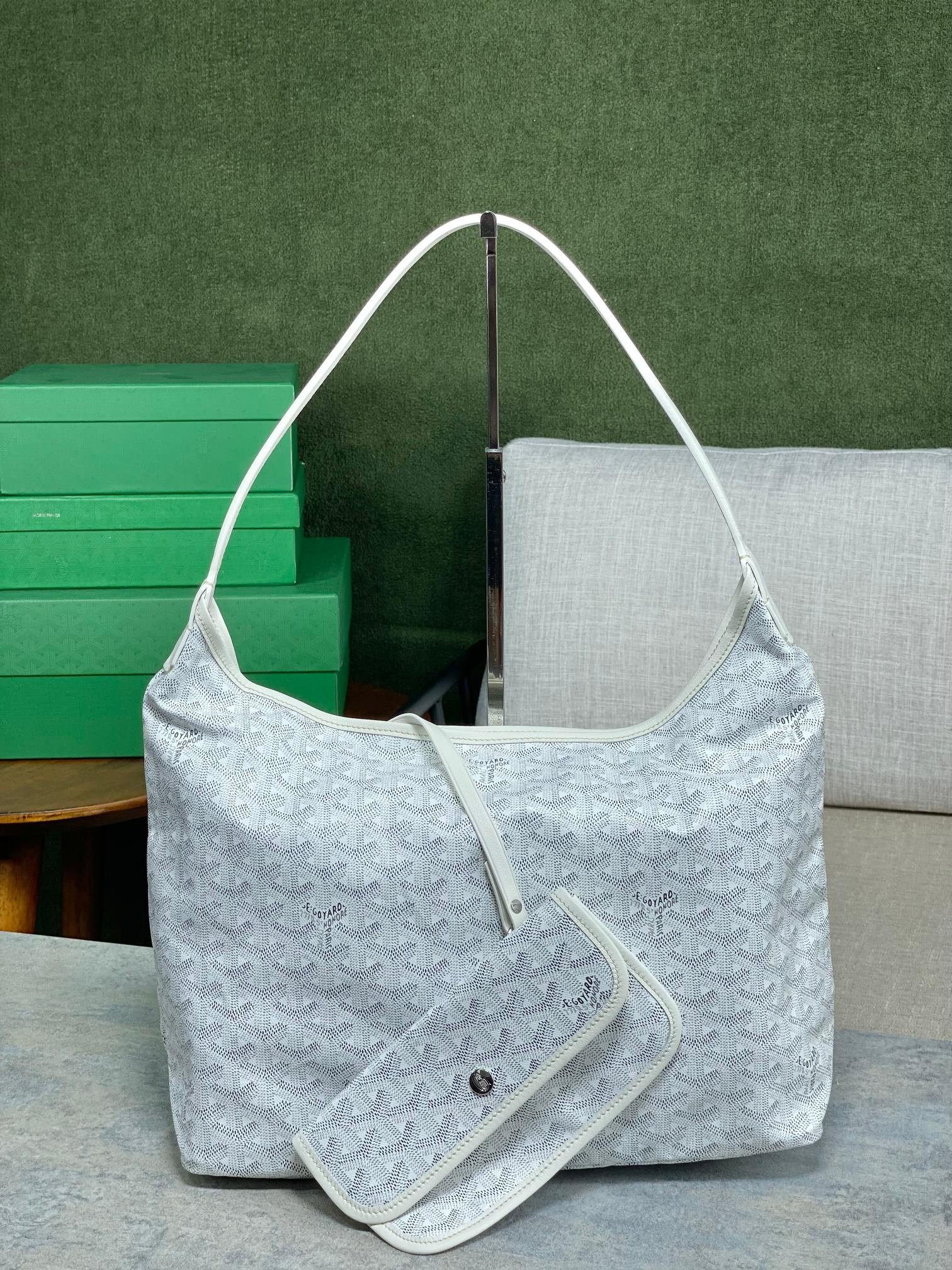 Goyard BOHEME HoBo 27 cm x 15 cm x 42 cm