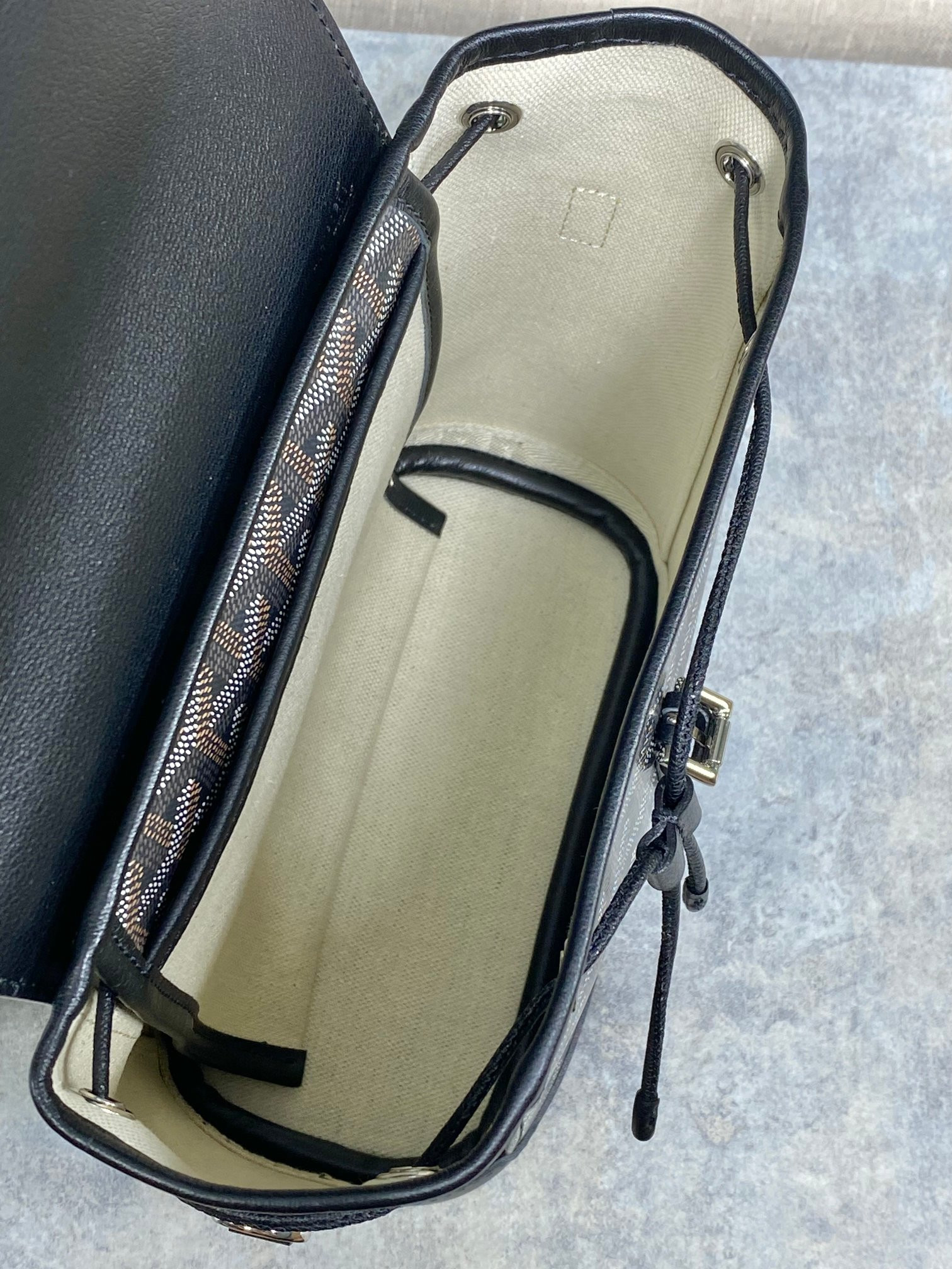 Goyard Mini Alpin 23 cm x 9.5 cm x 19 cm