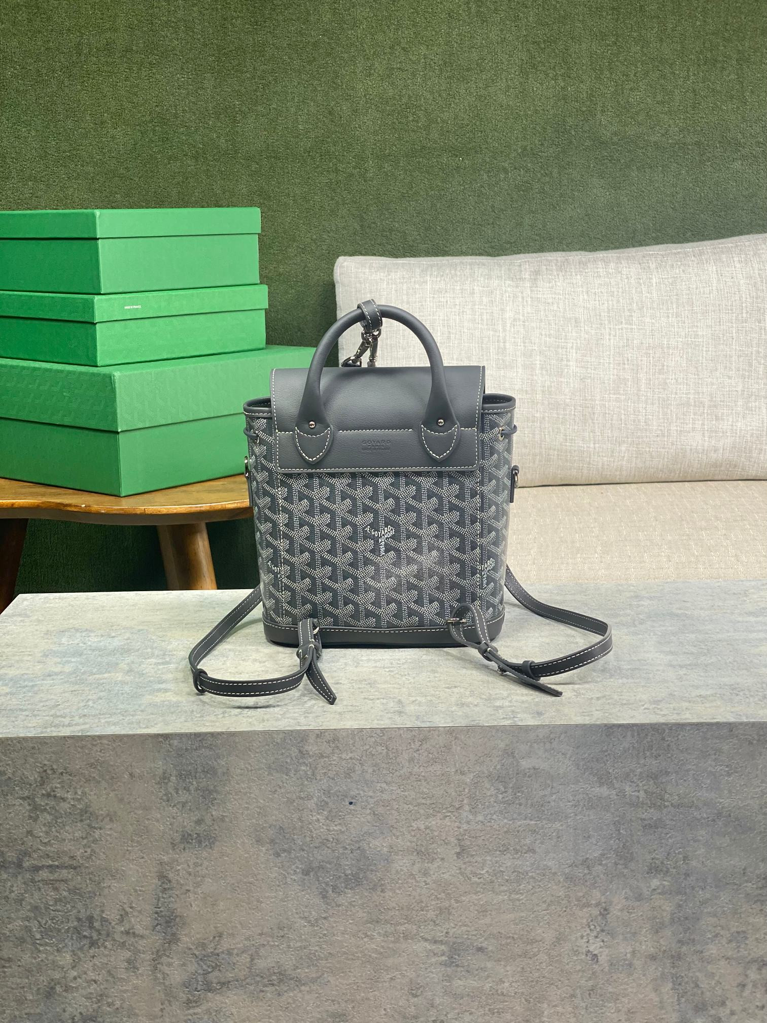 Goyard Mini Alpin 23 cm x 9.5 cm x 19 cm