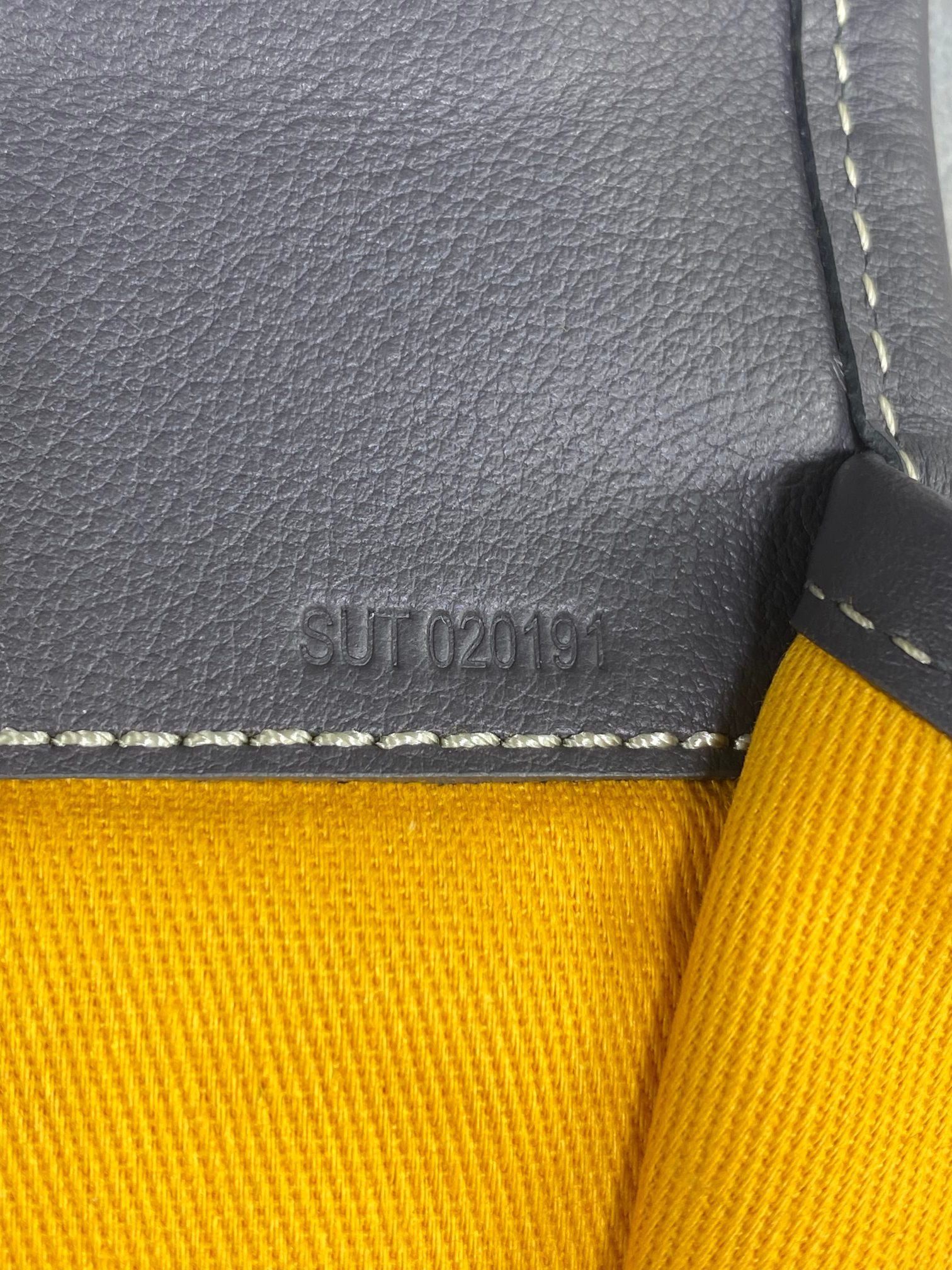 Goyard Saint Léger 37 cm x 15 cm x 34 cm