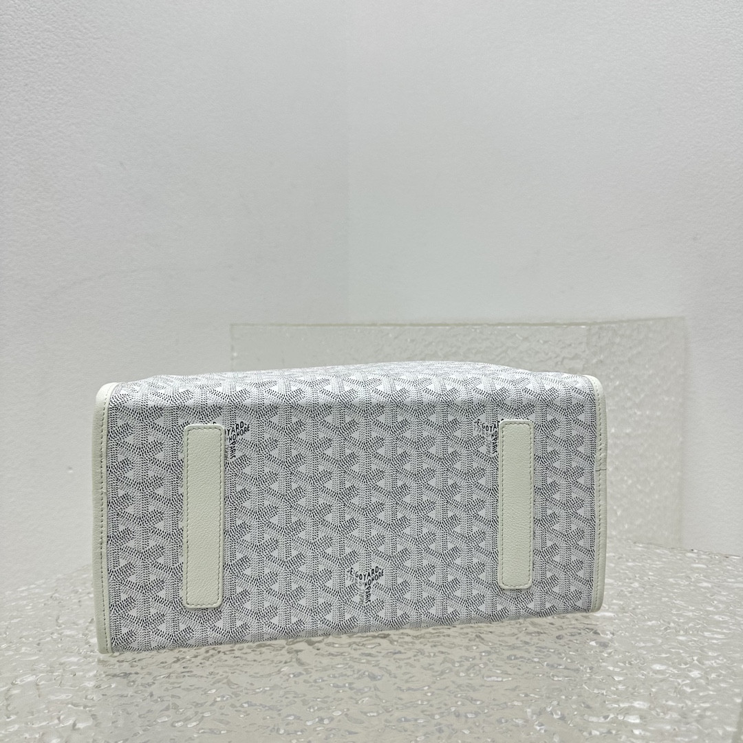 Goyard Saint Léger 37 cm x 15 cm x 34 cm