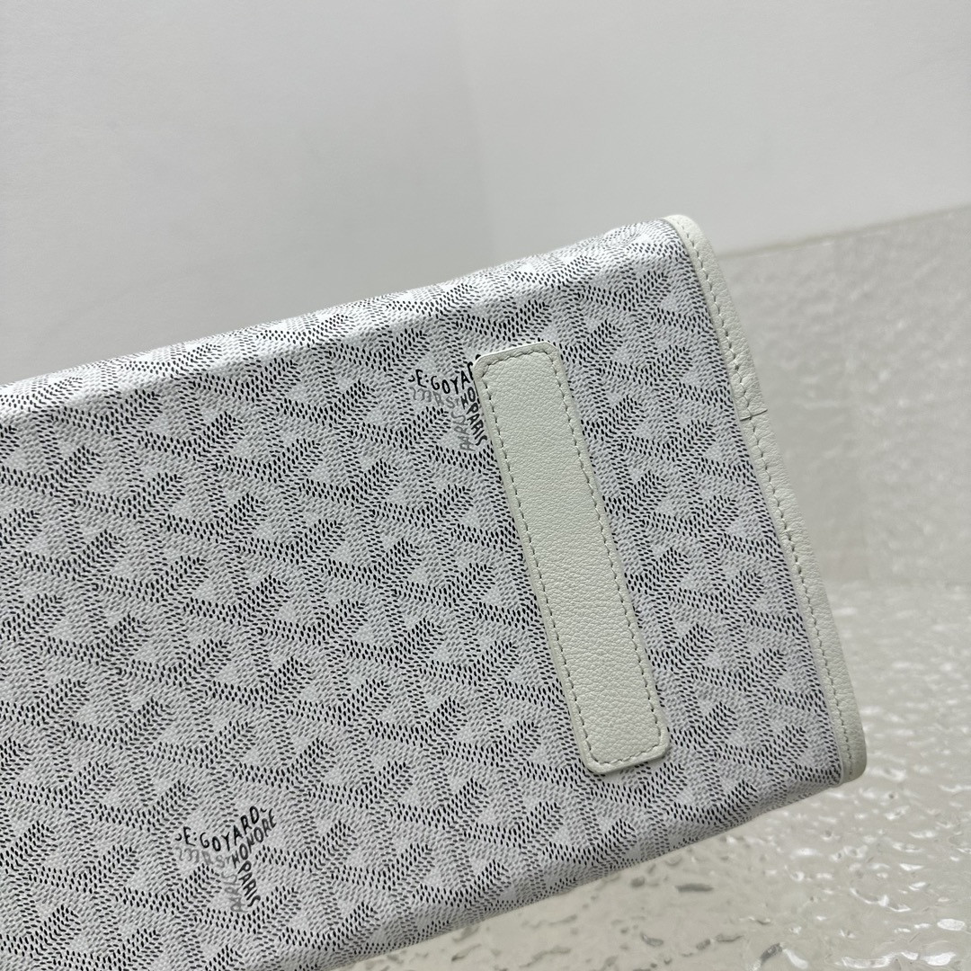 Goyard Saint Léger 37 cm x 15 cm x 34 cm