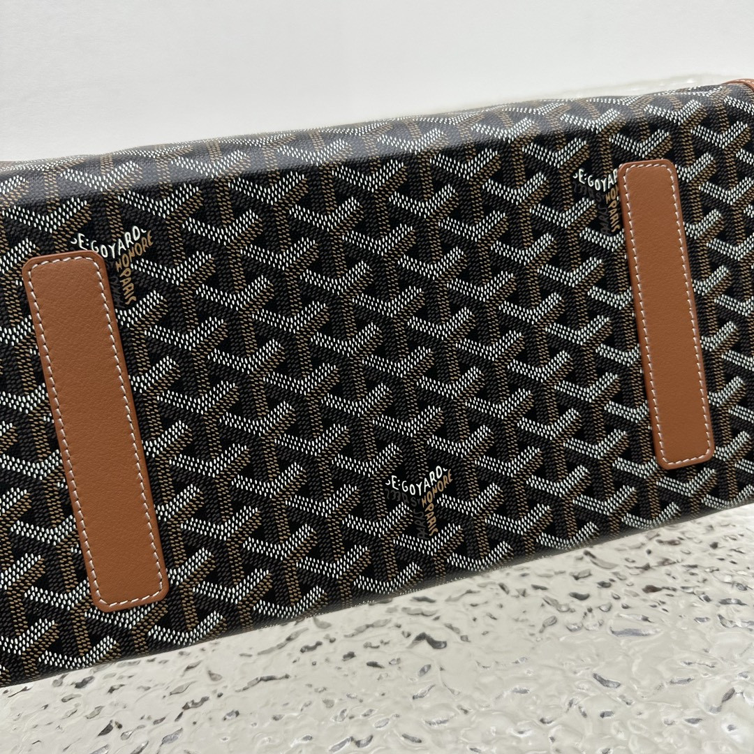 Goyard Saint Léger 37 cm x 15 cm x 34 cm