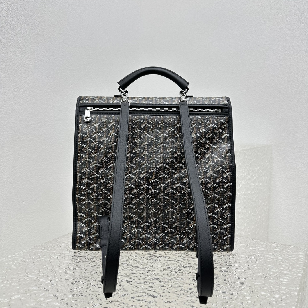 Goyard Saint Léger 37 cm x 15 cm x 34 cm