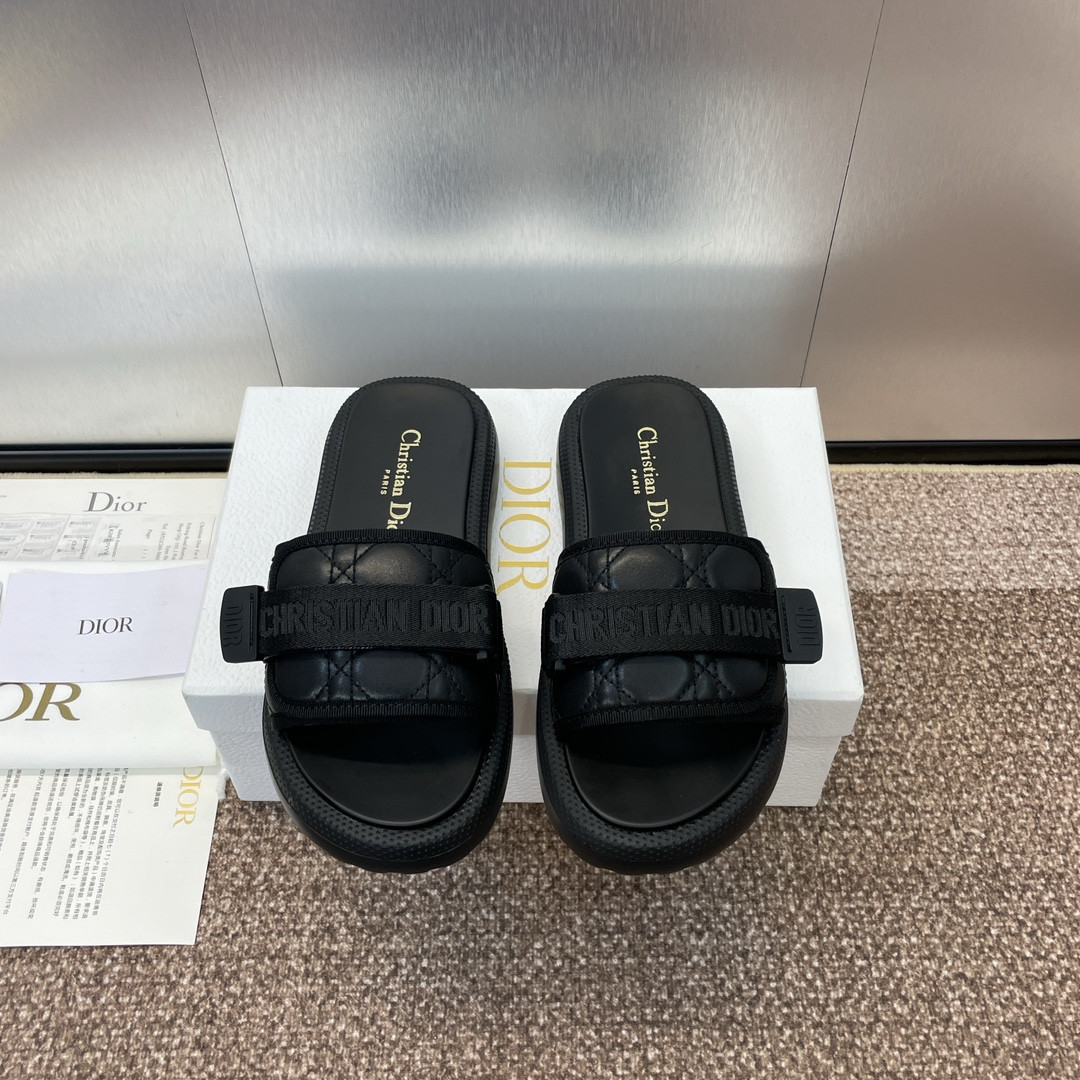 UA DIOR Dioriviera Dio(r)evolution Slide