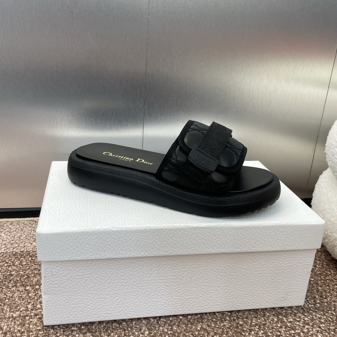 UA DIOR Dioriviera Dio(r)evolution Slide