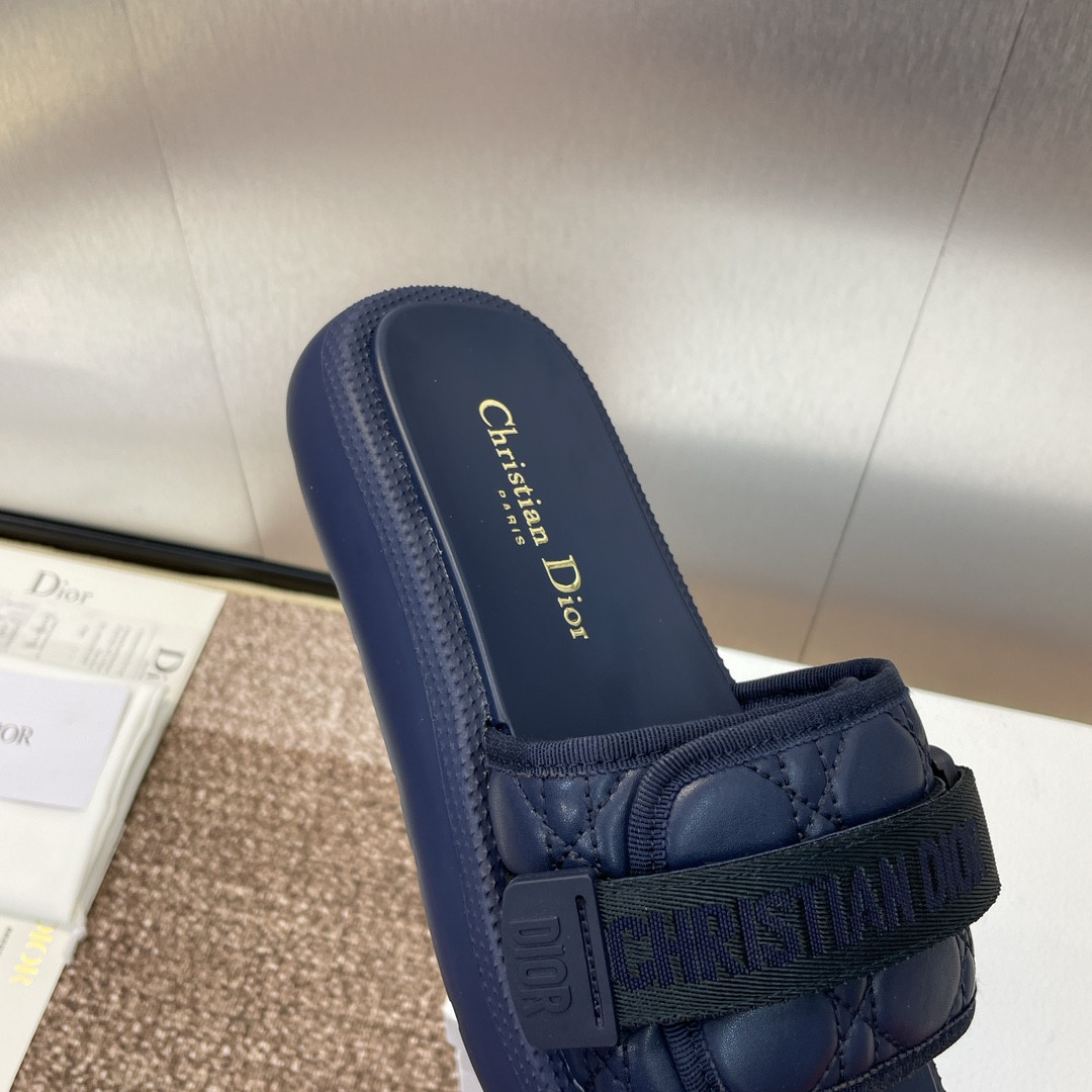 UA DIOR Dioriviera Dio(r)evolution Slide