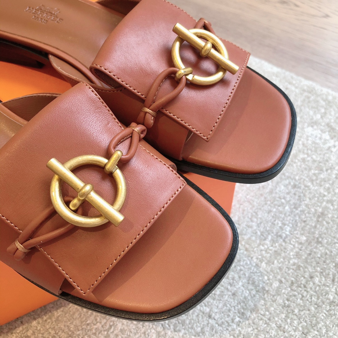 UA Hermès Isle sandal