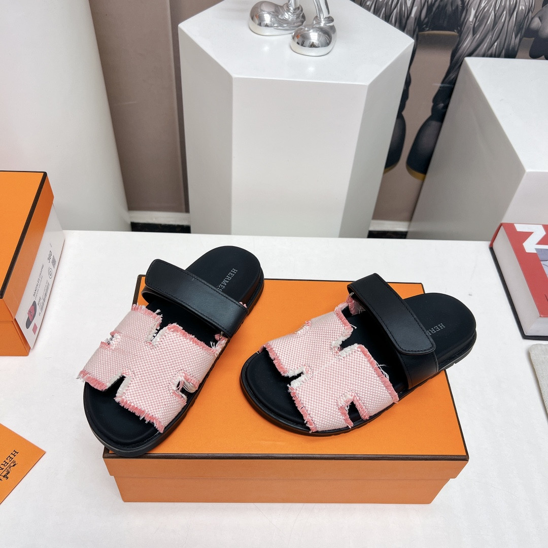 UA Hermès Chypre sandal