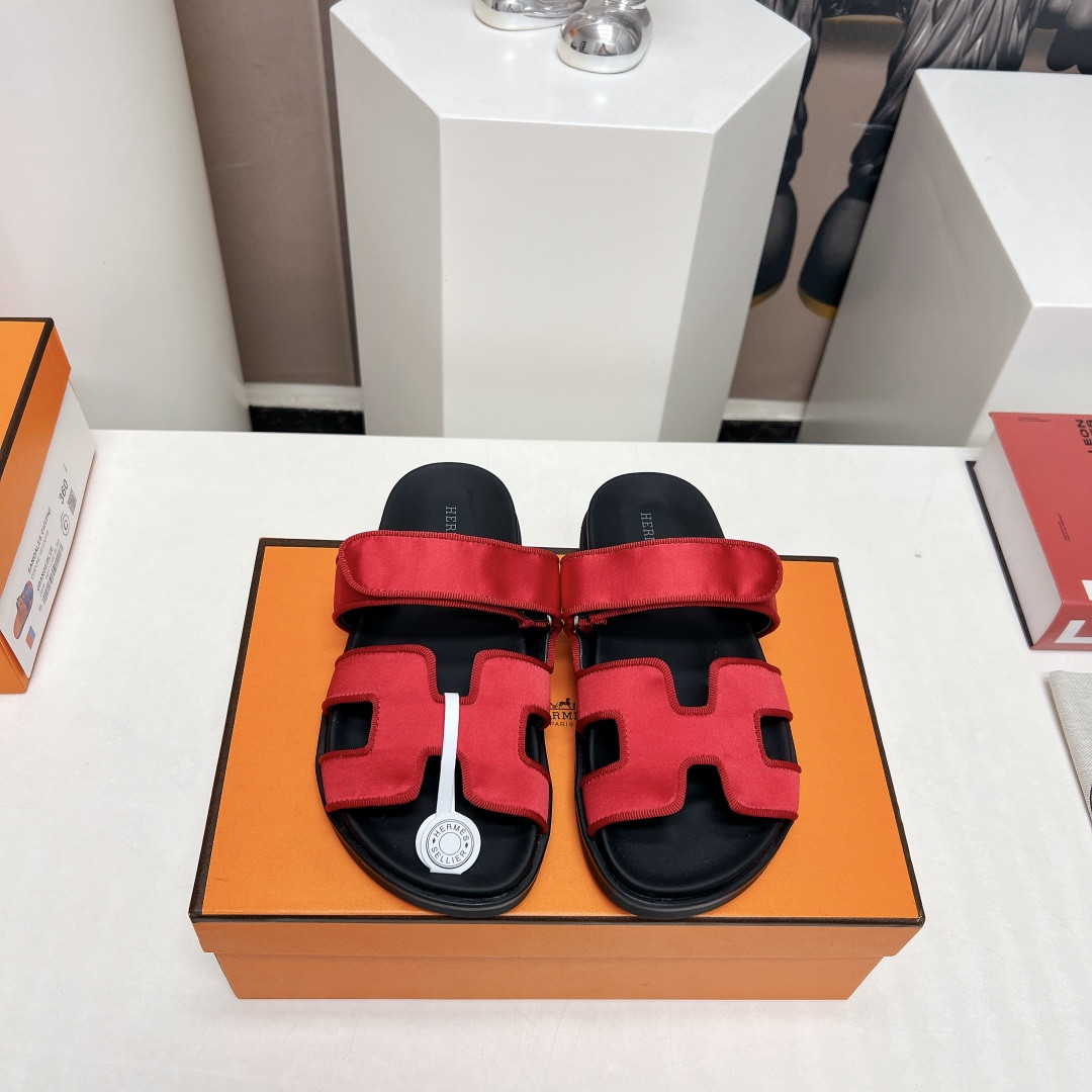 UA Hermès Chypre sandal