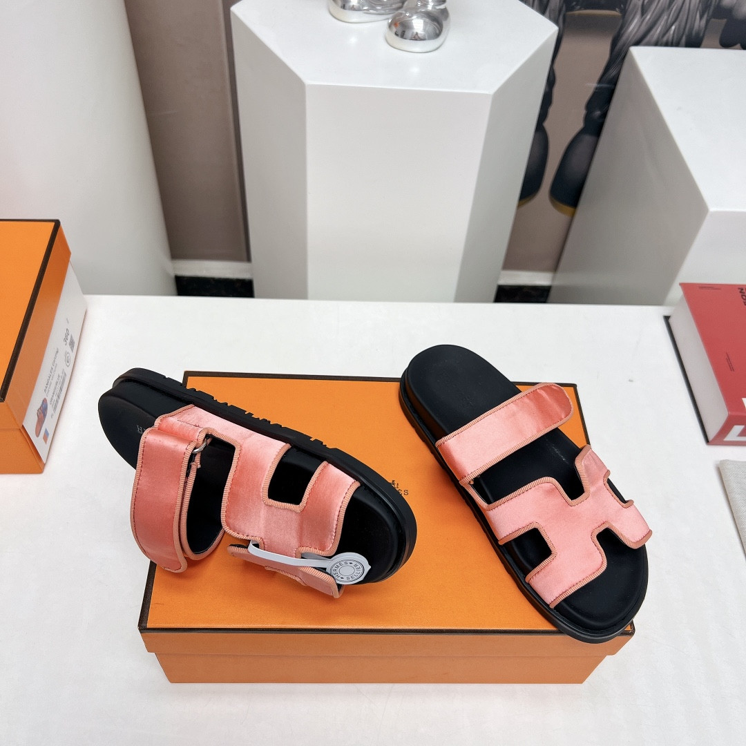 UA Hermès Chypre sandal