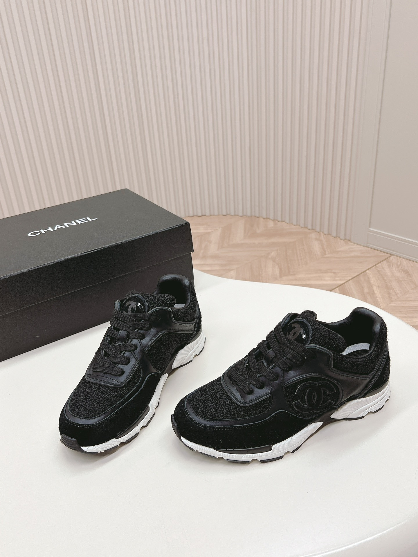 UA CHANEL SNEAKER