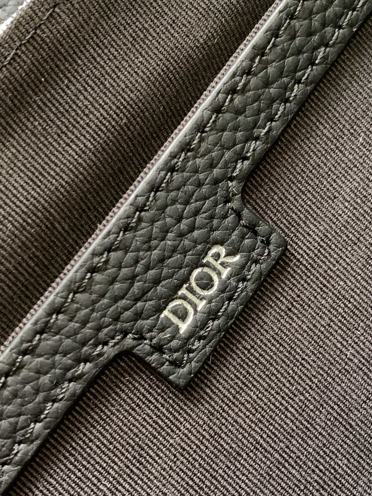 Dior Saddle Messenger Bag 24 x 16.5 x 5.5 cm