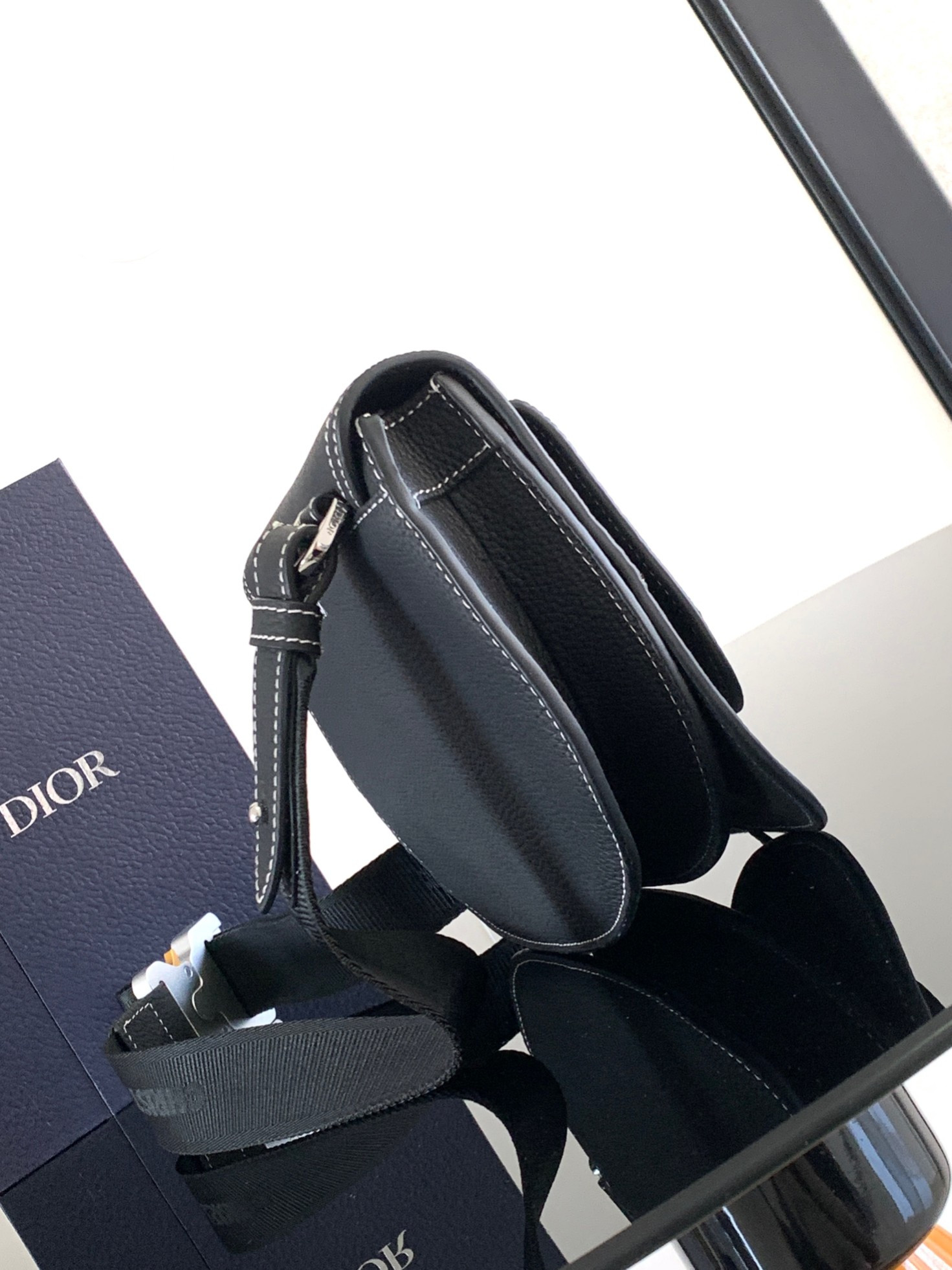 Dior Saddle Messenger Bag 24 x 16.5 x 5.5 cm