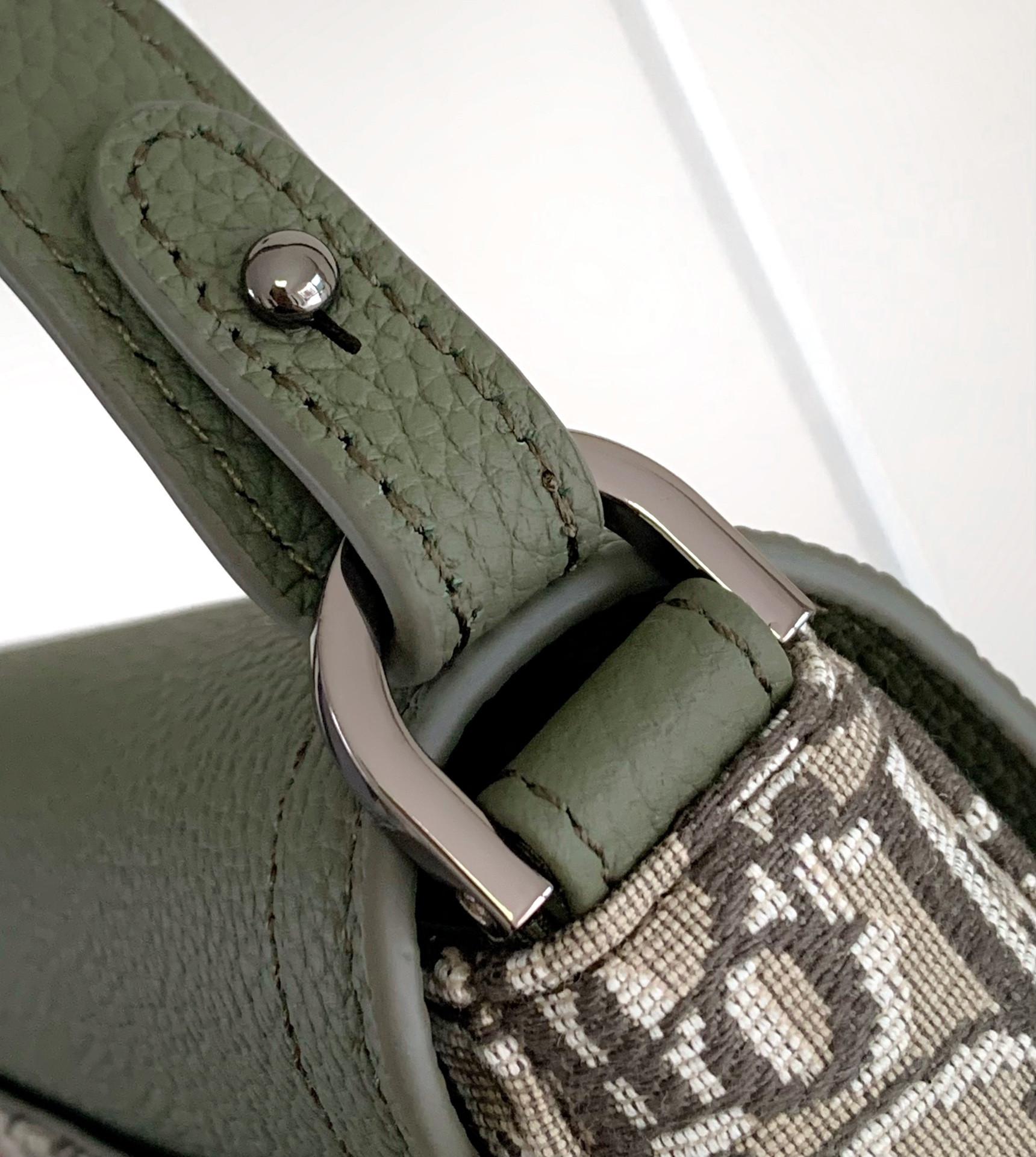 Dior Saddle Messenger Bag 24 x 16.5 x 5.5 cm