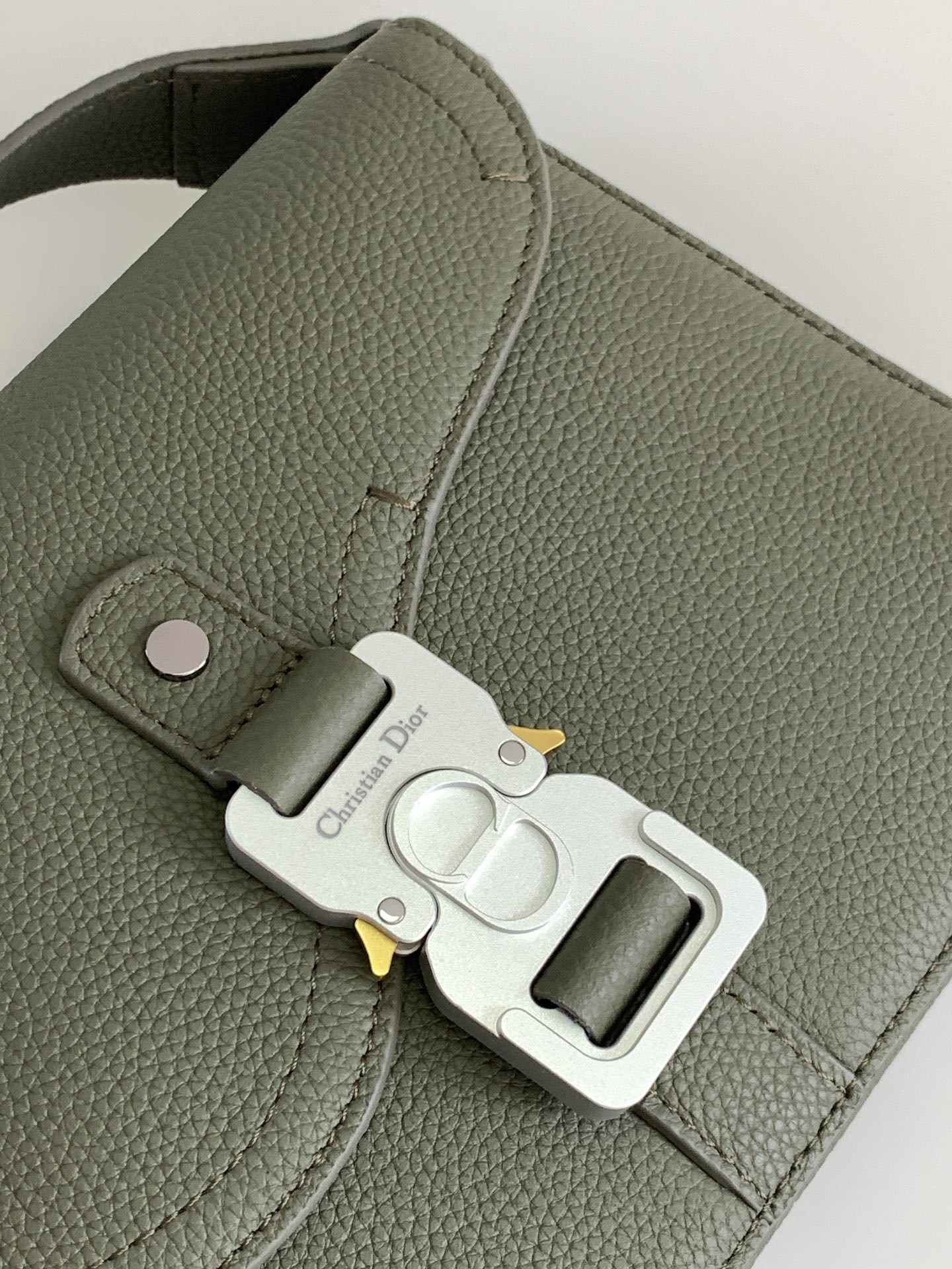 Dior Saddle Messenger Bag 24 x 16.5 x 5.5 cm