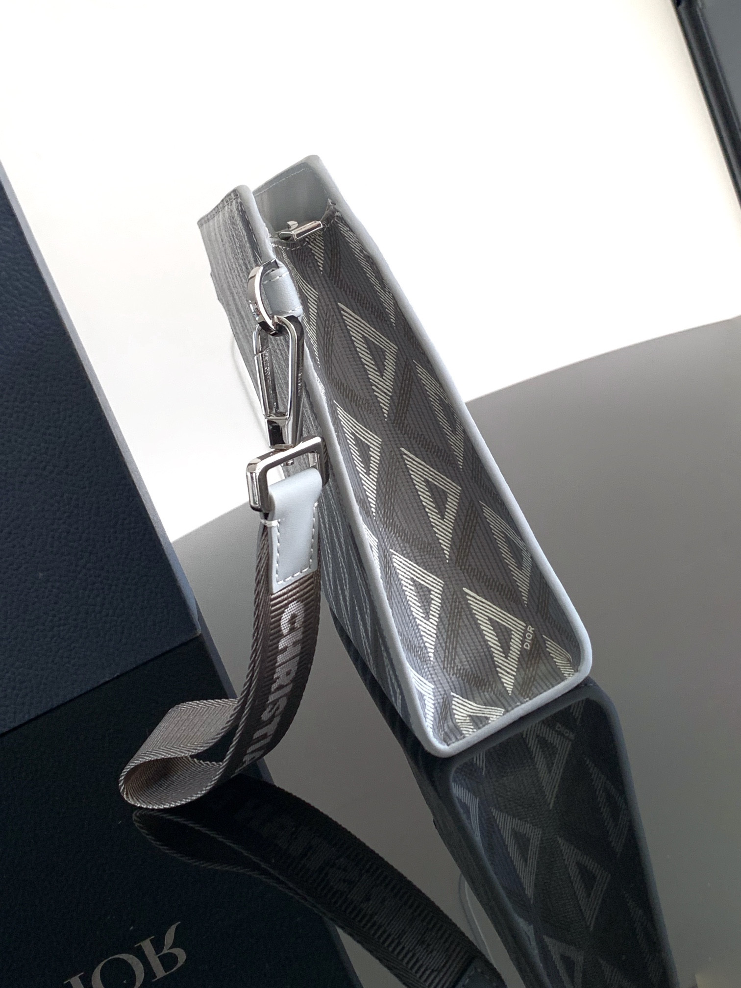 Dior A5 Triangle Pouch 27 x 19.5 x 6 cm