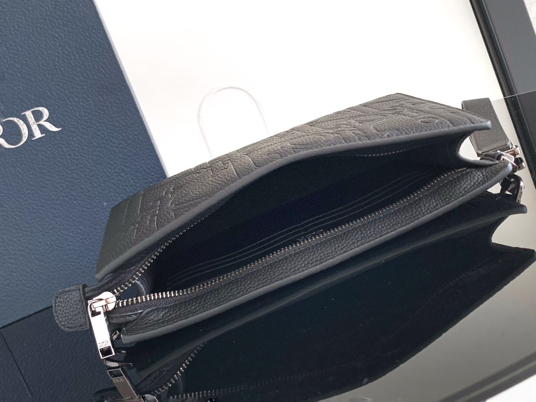 Dior A5 Triangle Pouch 27 x 19.5 x 6 cm