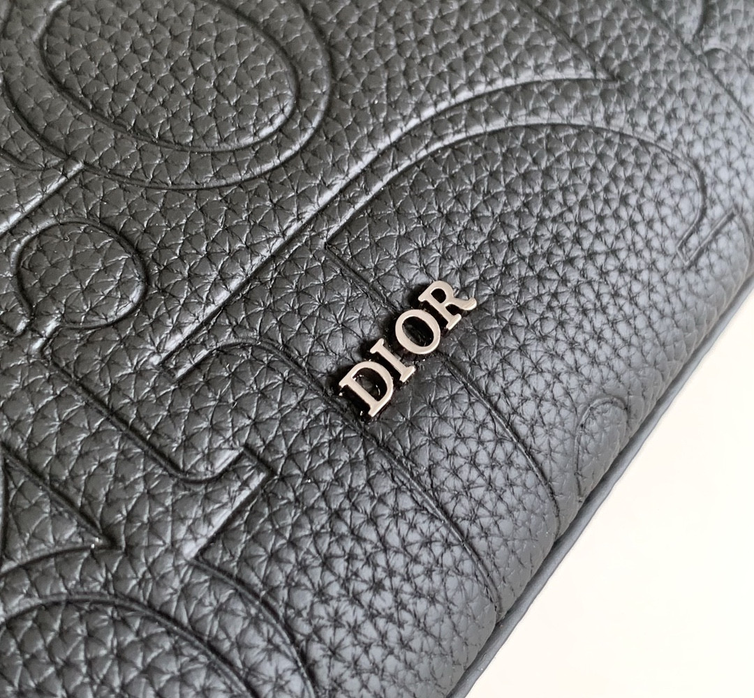 Dior A5 Triangle Pouch 27 x 19.5 x 6 cm