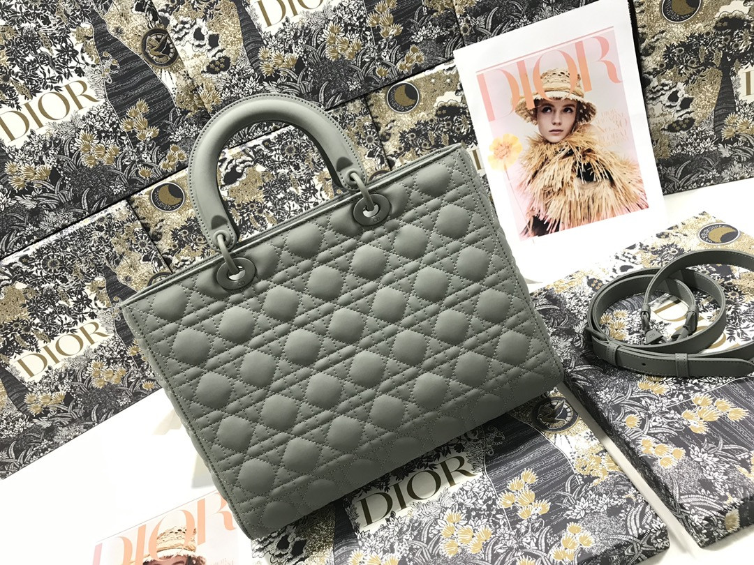 Dior Lady Bag 32 x 25 x 11cm