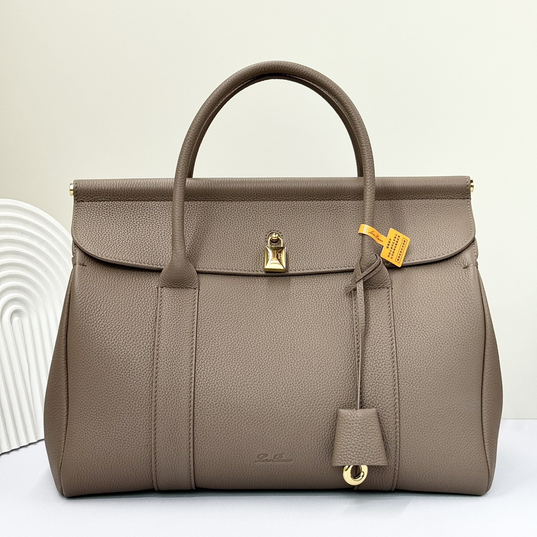 Loro Piana Loom Bag L32 Grained Calfskin 33 x 23 x 18 cm