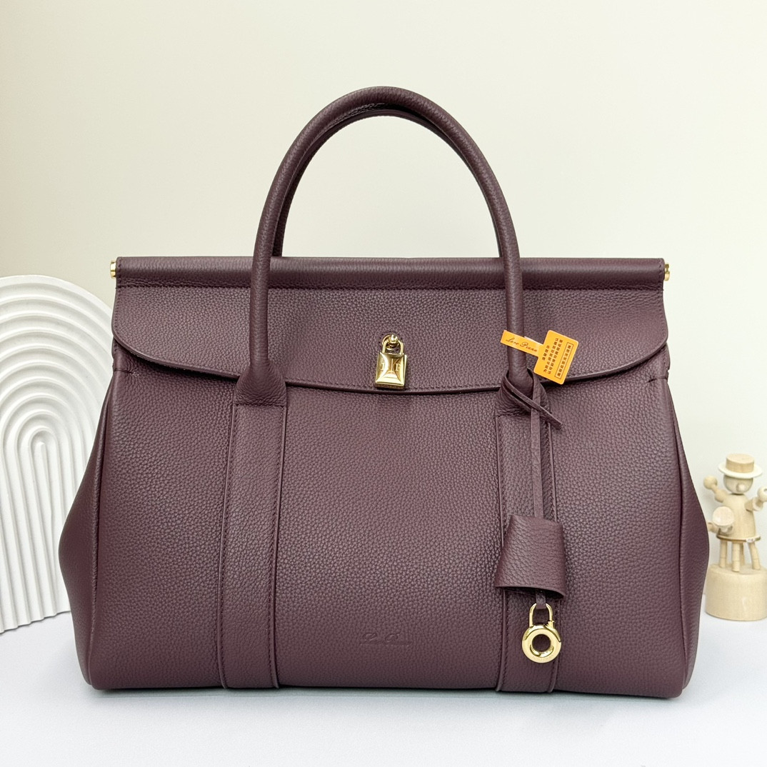 Loro Piana Loom Bag L32 Grained Calfskin 33 x 23 x 18 cm