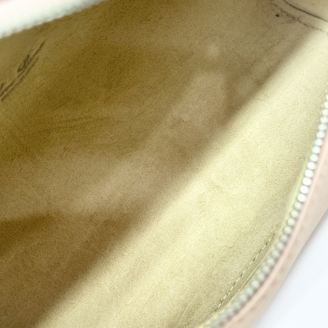 Loro Piana Extra Pocket L19 Grained Calfskin 11 x 19 x 6.5 cm