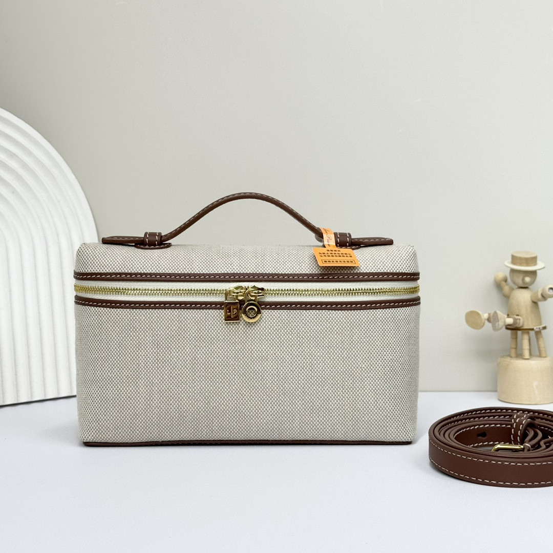 Loro Piana Extra Pocket L19  Cotton, Linen 11 x 19 x 6.5 cm