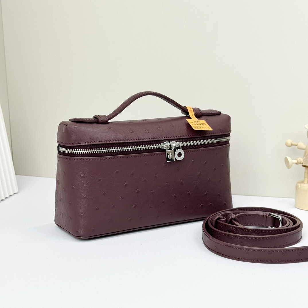 Loro Piana Extra Pocket L19 Ostrich-grained Leather 11 x 19 x 6.5 cm