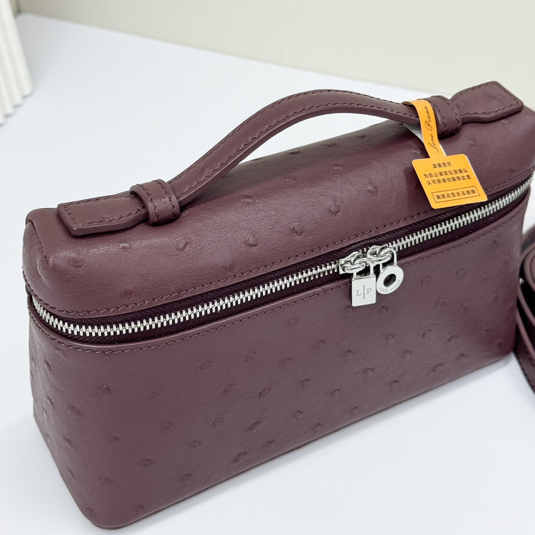 Loro Piana Extra Pocket L19 Ostrich-grained Leather 11 x 19 x 6.5 cm