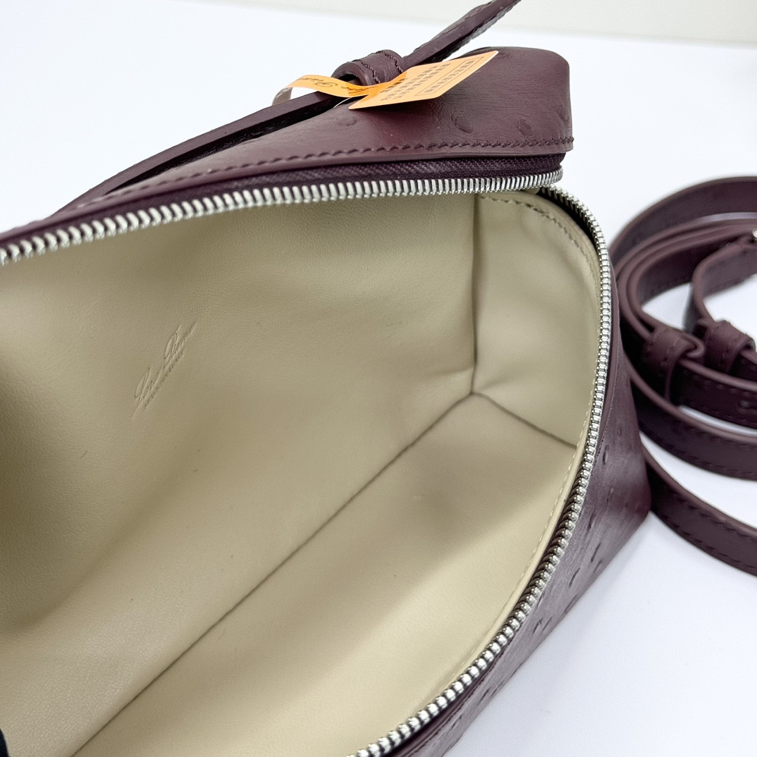 Loro Piana Extra Pocket L19 Ostrich-grained Leather 11 x 19 x 6.5 cm