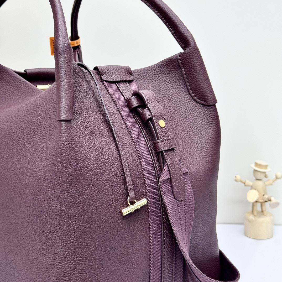 Loro Piana Large Bale Bag Grained Calfskin 24 x 20 x 27 cm