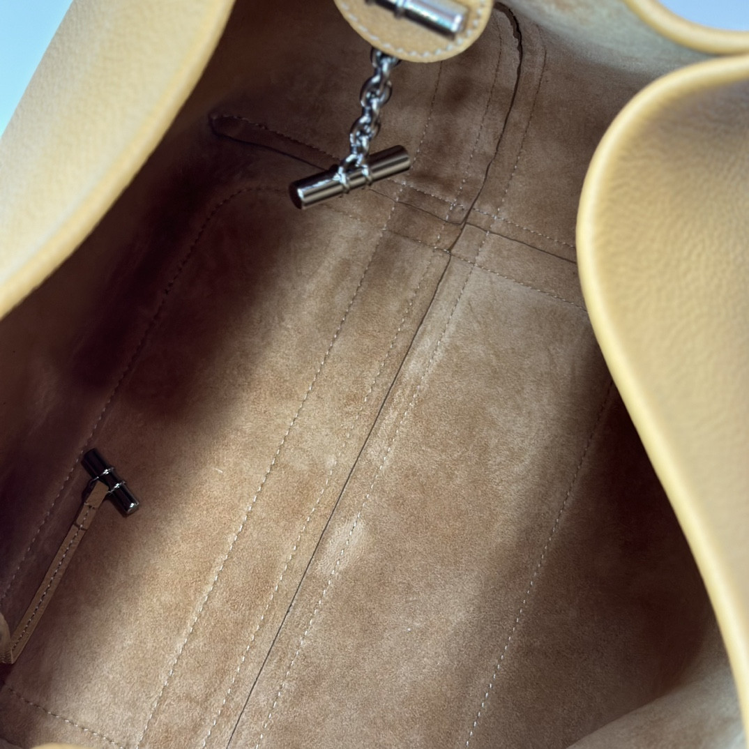 Loro Piana Large Bale Bag Grained Calfskin 24 x 20 x 27 cm