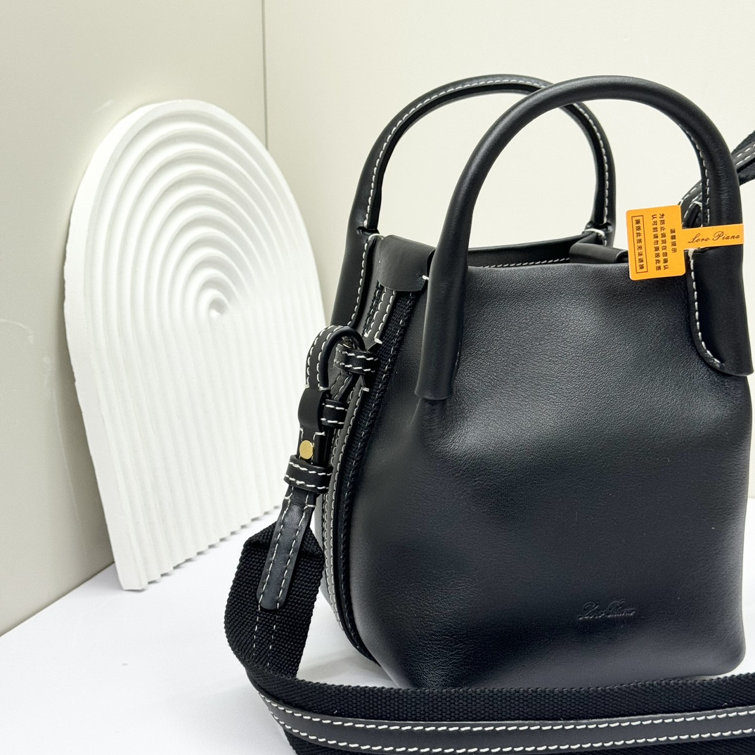 Loro Piana Micro Bale bag Smooth Calfskin 23 x 16 x 14 cm