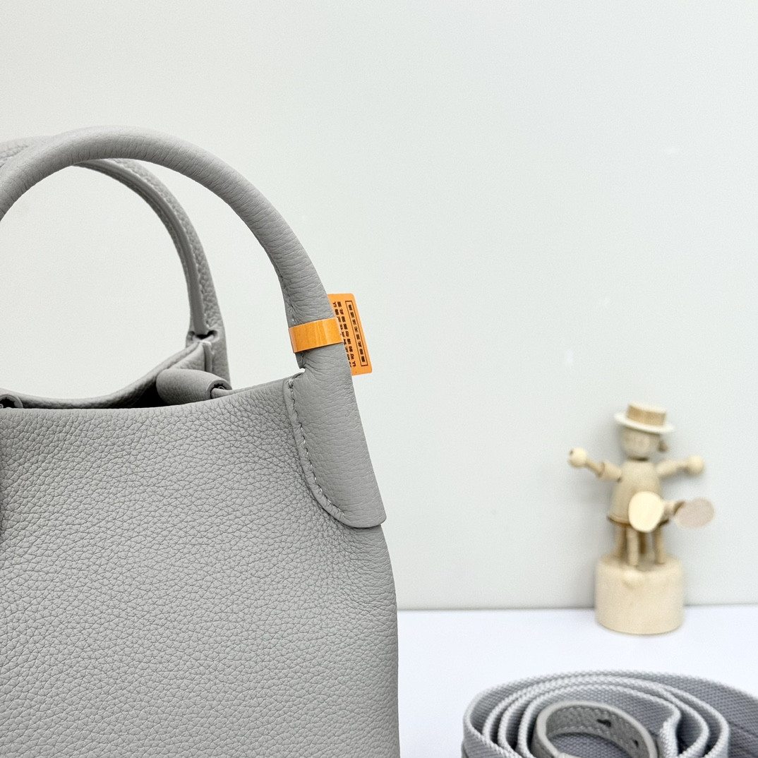 Loro Piana Micro Bale bag Grained Calfskin 23 x 16 x 14 cm