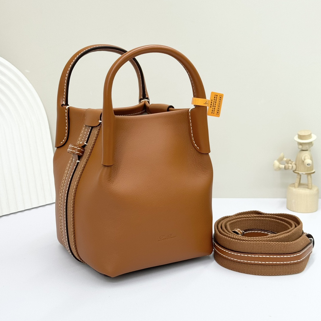 Loro Piana Micro Bale bag Smooth Calfskin 23 x 16 x 14 cm