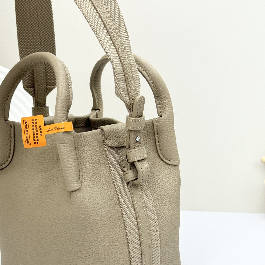 Loro Piana Micro Bale bag Grained Calfskin 23 x 16 x 14 cm