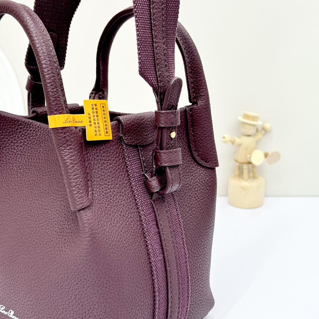 Loro Piana Micro Bale bag Grained Calfskin 23 x 16 x 14 cm