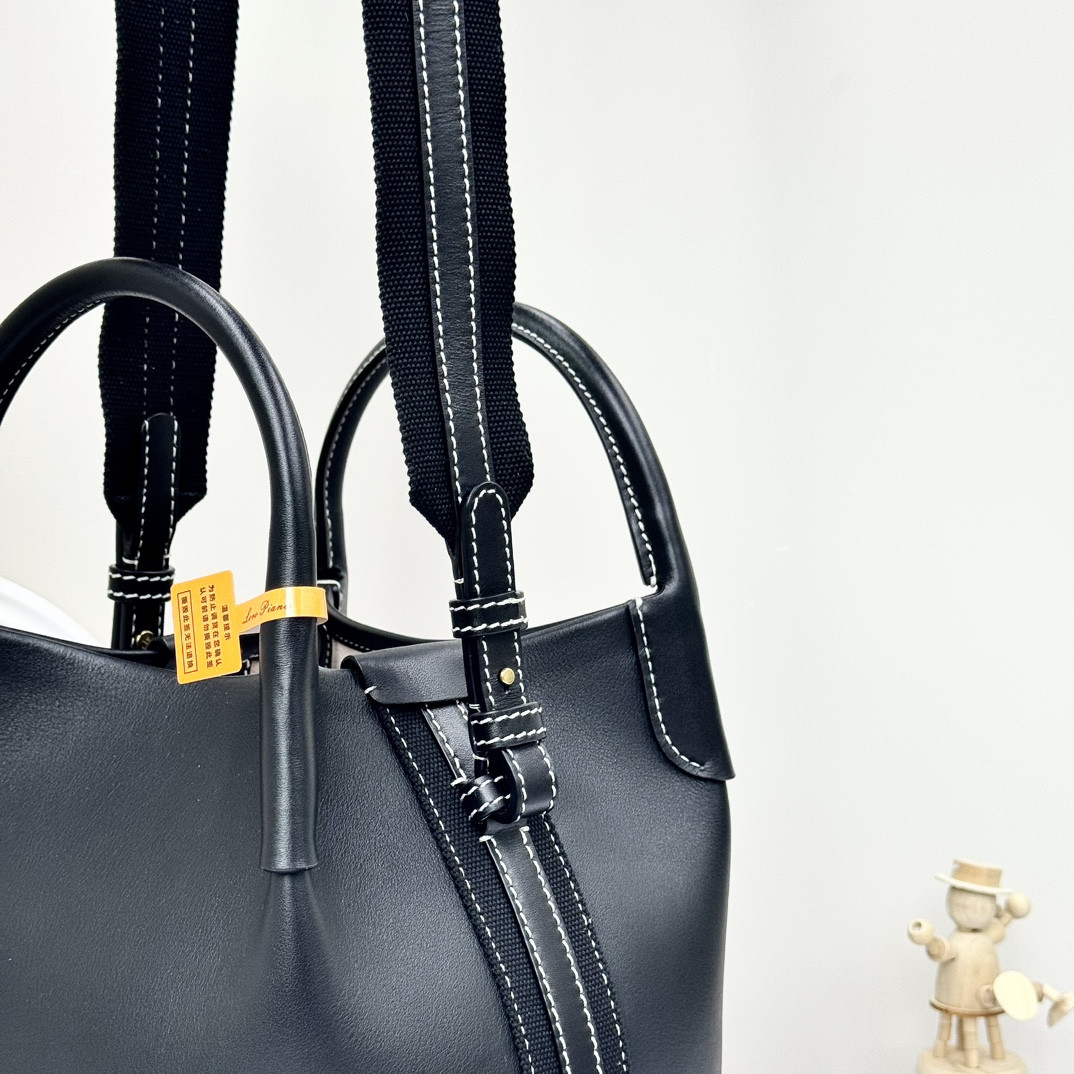 Loro Piana Small Bale Bag Calfskin 17 x 17 x 21 cm