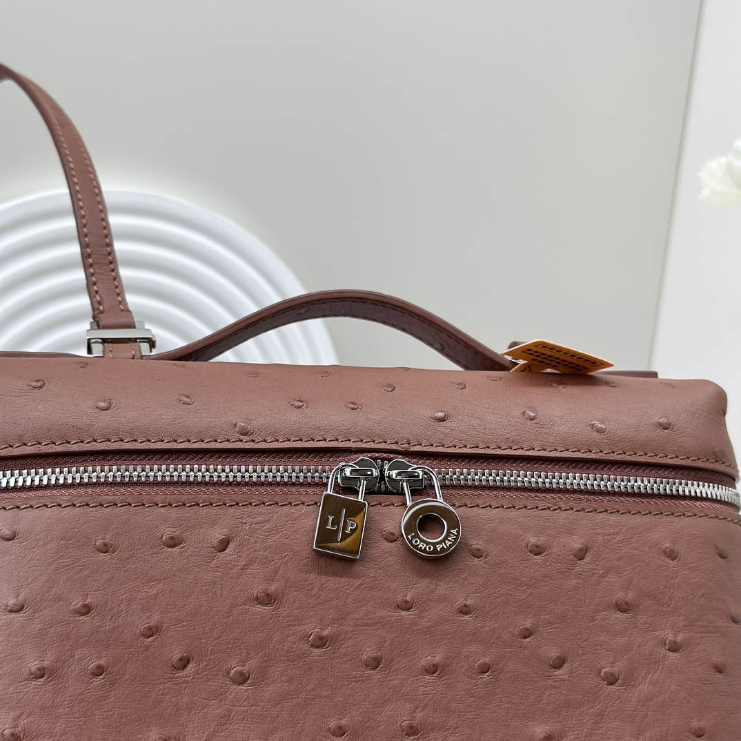 Loro Piana Extra Pocket backpack L23.5 Ostrich-grained Leather 23 x 21 x 8 cm