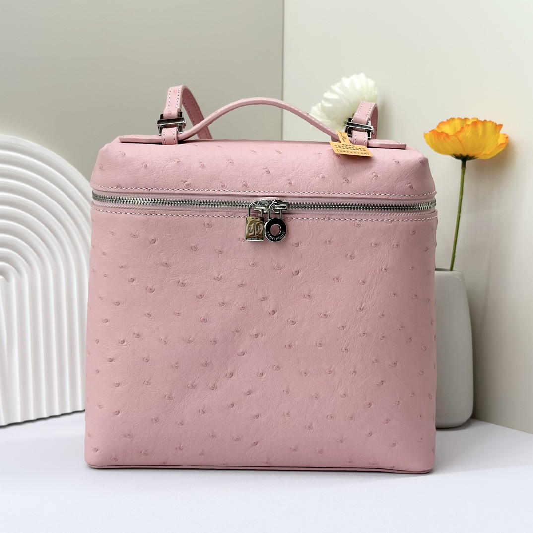 Loro Piana Extra Pocket backpack L23.5 Ostrich-grained Leather 23 x 21 x 8 cm