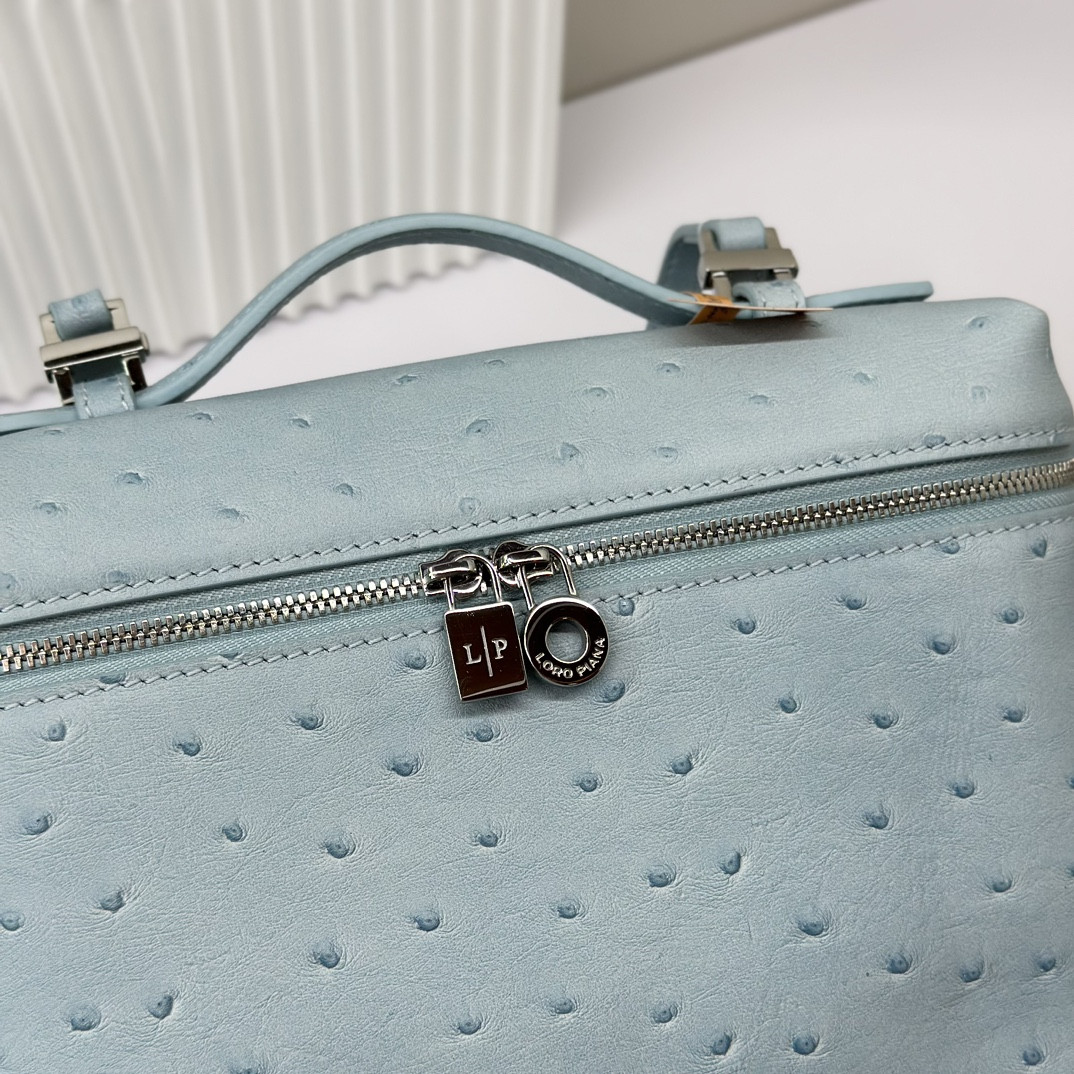 Loro Piana Extra Pocket backpack L23.5 Ostrich-grained Leather 23 x 21 x 8 cm