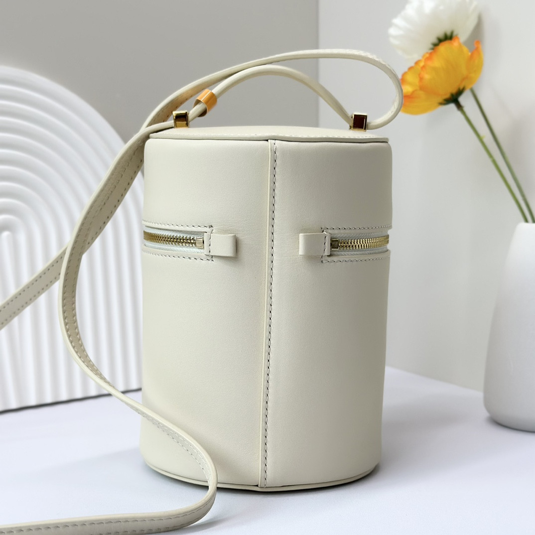 Loro Piana Extra Case Smooth Calfskin 12 x16 x12cm