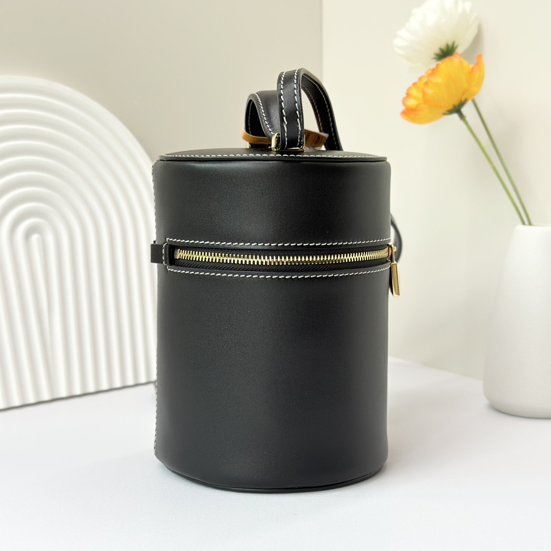 Loro Piana Extra Case Smooth Calfskin 12 x16 x12cm