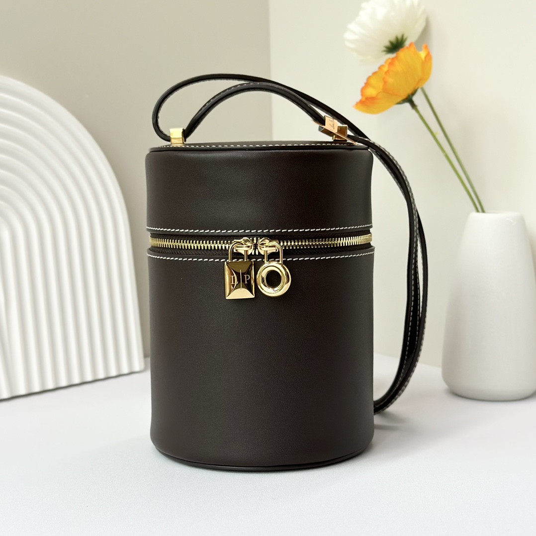 Loro Piana Extra Case Smooth Calfskin 12 x16 x12cm