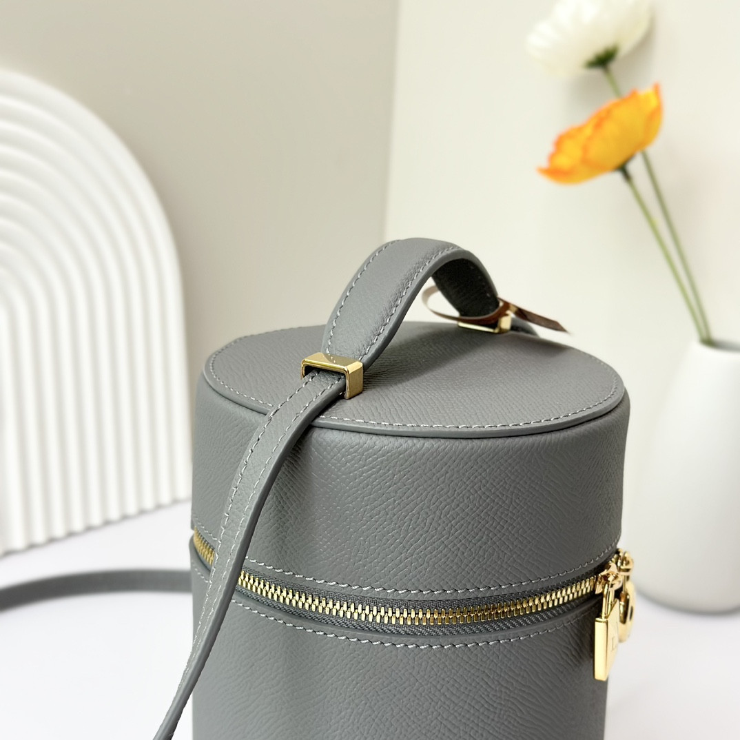 Loro Piana Extra Case Textured Calfskin 12 x16 x12cm